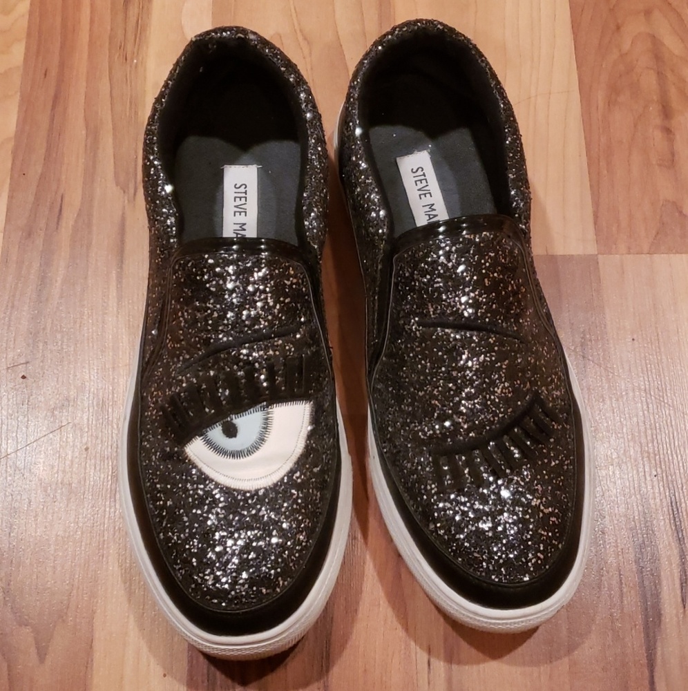 Steve madden slip on sneakers